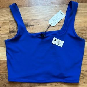 Express body contour crop top
